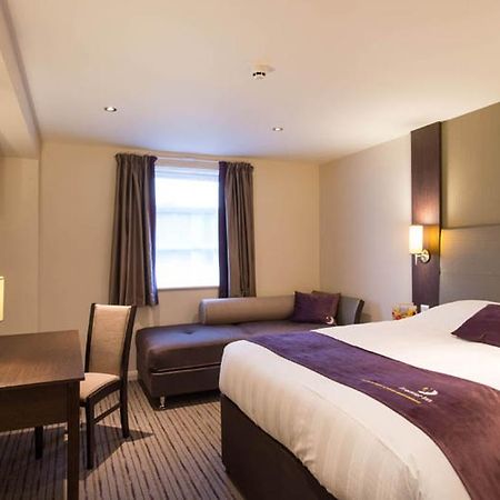 Premier Inn London Lewisham エクステリア 写真