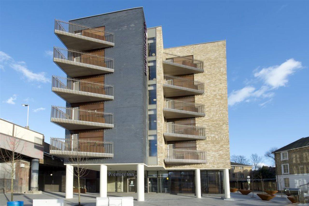 Premier Inn London Lewisham エクステリア 写真