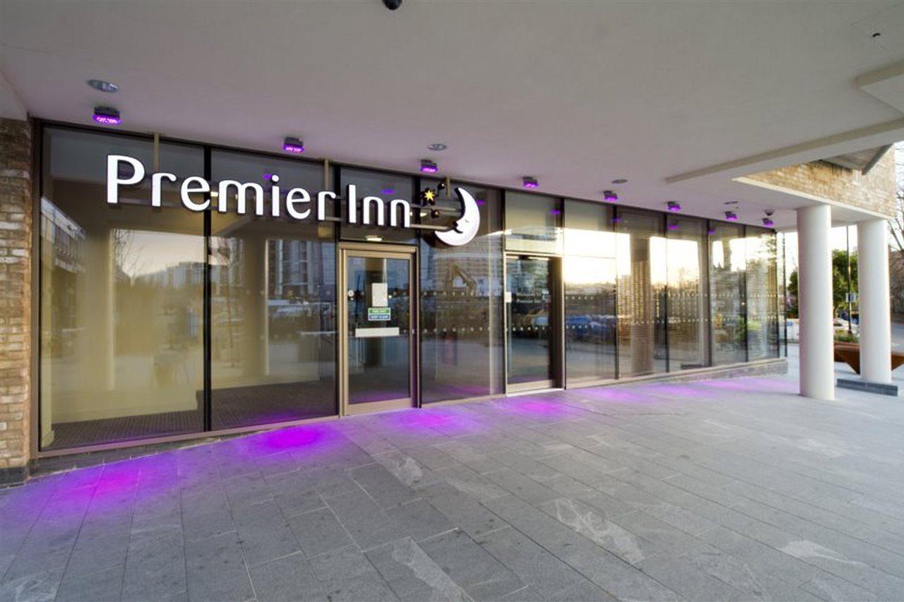 Premier Inn London Lewisham エクステリア 写真
