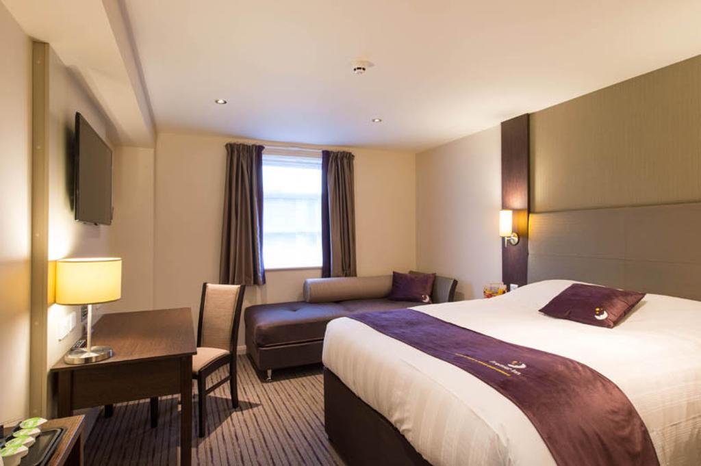 Premier Inn London Lewisham エクステリア 写真